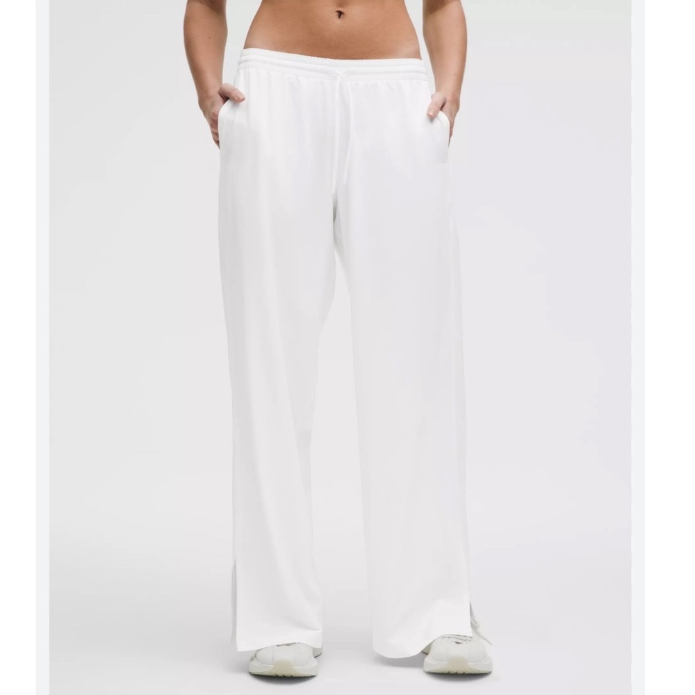 Lululemon Court Rival Wide Leg Track Pant White Athleisure LW5HDSS Size 8